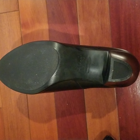 Host pick! New Munro just above ankle boots in black leather, size 6W - Picture 4 of 5